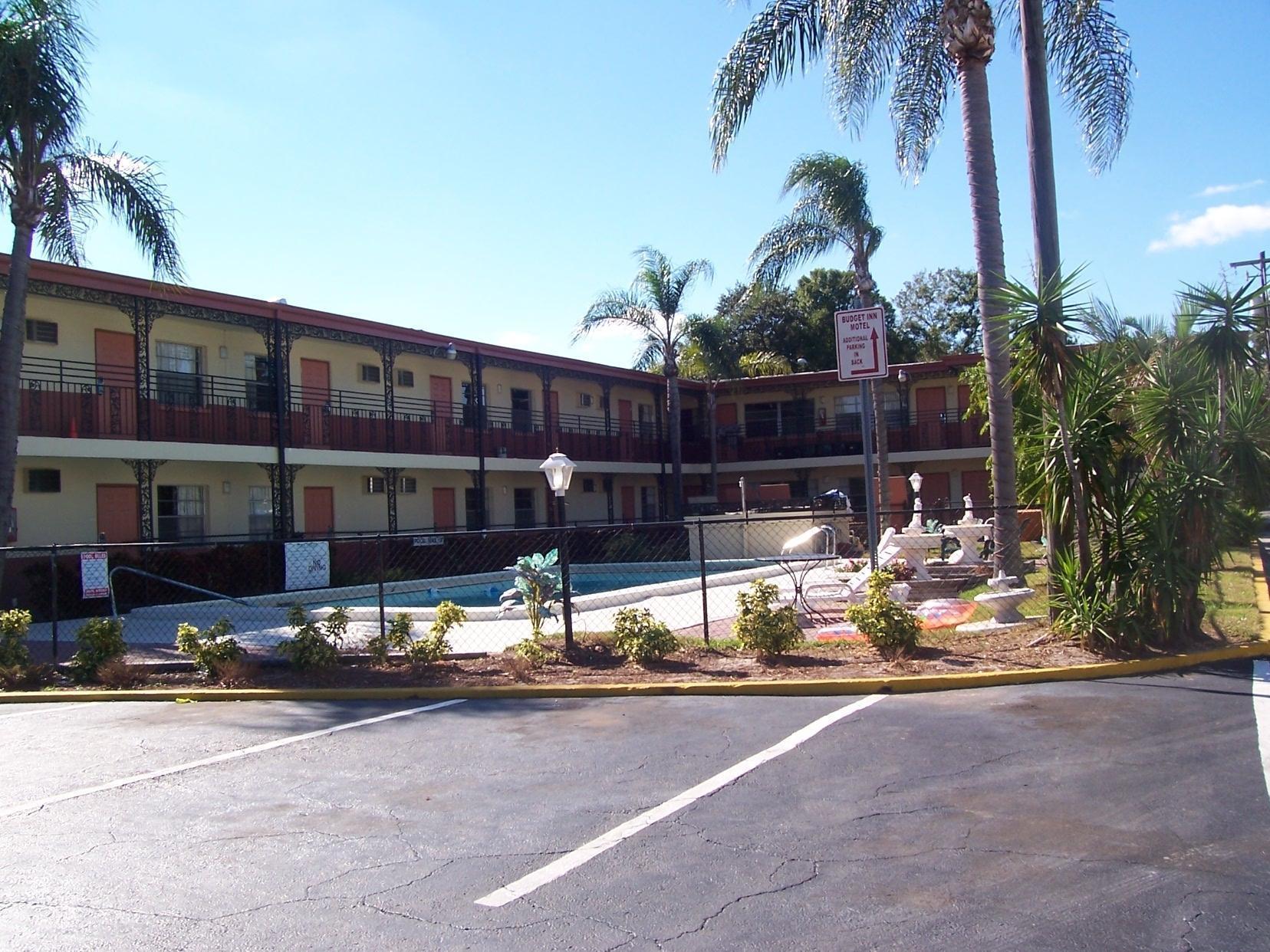 Budget Inn - St. Petersburg Ngoại thất bức ảnh